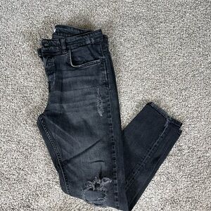Zara Men’s Ripped Skinny Jeans